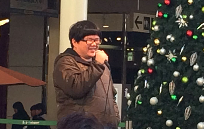 ららぽーと新三郷でリン・ユーチュンが歌ってた